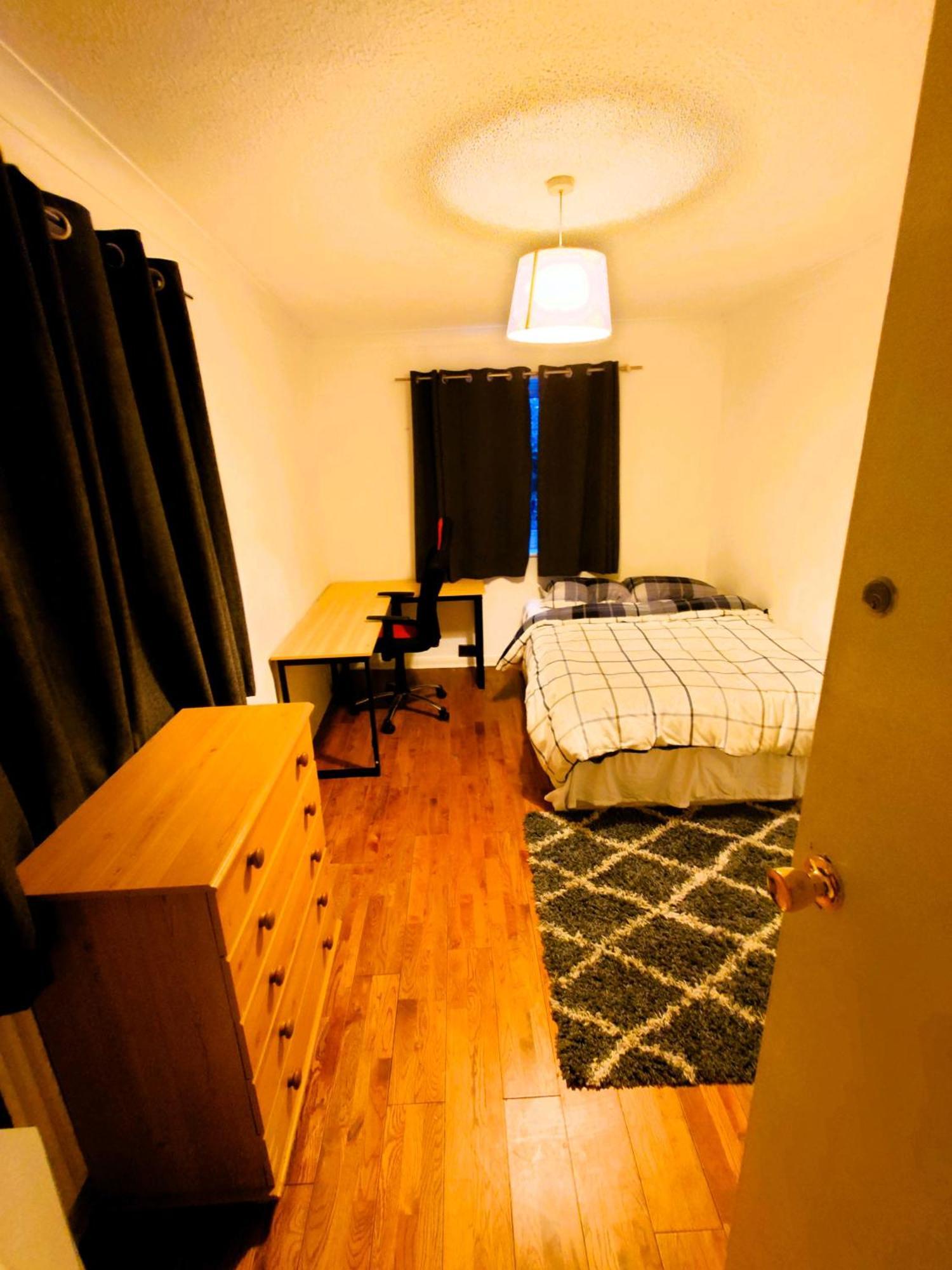 Edwardian 4 Bedrooms With 4 Bathrooms Townhouse, Next To Underground, Accommodates 10 People London Exterior foto